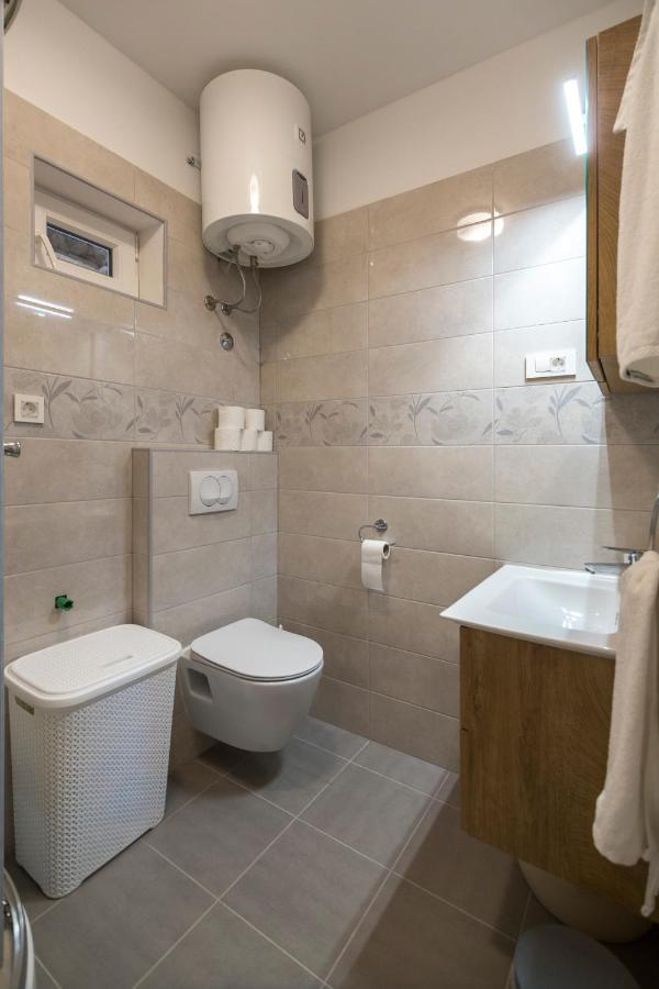 Apartments Bepi คอมีชา ภายนอก รูปภาพ